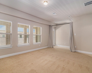 315 Ferndale Street - Photo Thumbnail 21