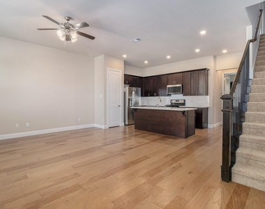 315 Ferndale Street - Photo Thumbnail 8