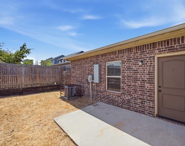 3217 Karen Street - Photo Thumbnail 20