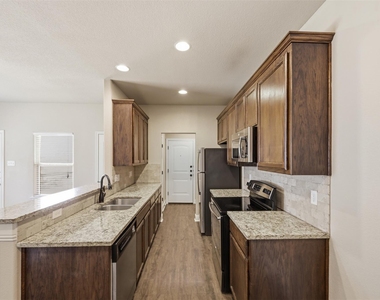 3217 Karen Street - Photo Thumbnail 6