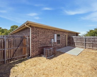 3217 Karen Street - Photo Thumbnail 19