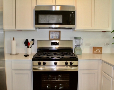 3907 Ontario Way - Photo Thumbnail 7