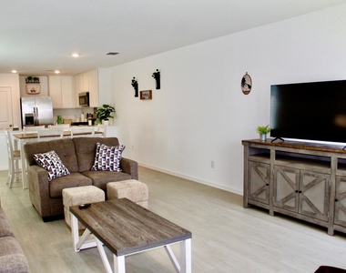 3907 Ontario Way - Photo Thumbnail 18