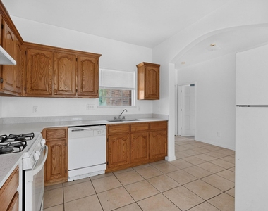 762 Bethpage Avenue - Photo Thumbnail 17