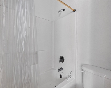 762 Bethpage Avenue - Photo Thumbnail 27