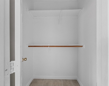 762 Bethpage Avenue - Photo Thumbnail 34