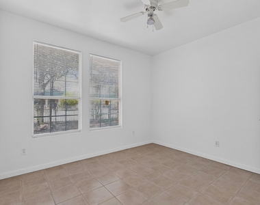 762 Bethpage Avenue - Photo Thumbnail 29