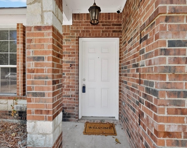 762 Bethpage Avenue - Photo Thumbnail 8