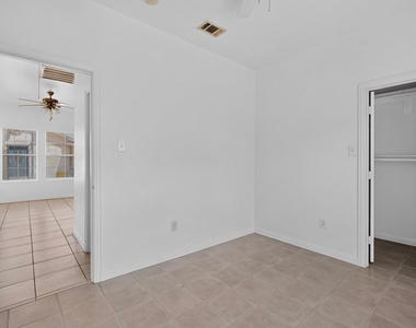 762 Bethpage Avenue - Photo Thumbnail 33