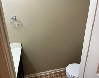 1225 Eaton Lane - Photo Thumbnail 11