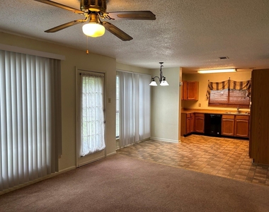 1225 Eaton Lane - Photo Thumbnail 9