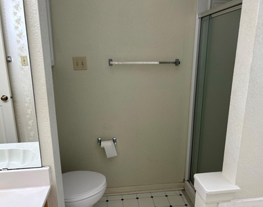 1225 Eaton Lane - Photo Thumbnail 15
