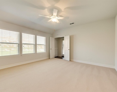 601 Elm Creek Drive - Photo Thumbnail 12