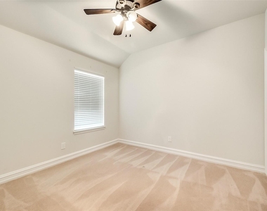 601 Elm Creek Drive - Photo Thumbnail 8
