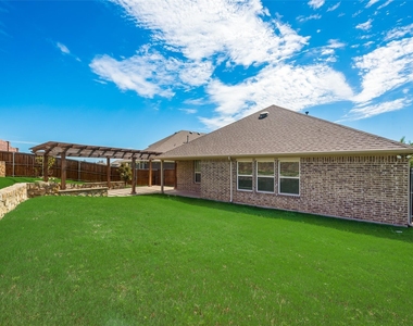 601 Elm Creek Drive - Photo Thumbnail 6