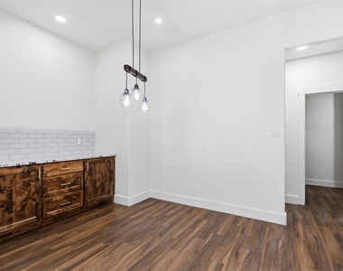 1413 Ridgeview Circle - Photo Thumbnail 10