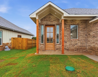 1413 Ridgeview Circle - Photo Thumbnail 4