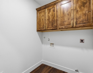 1413 Ridgeview Circle - Photo Thumbnail 14