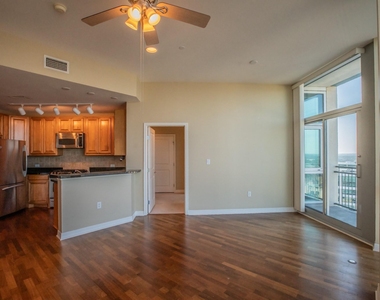 500 Throckmorton Street - Photo Thumbnail 23