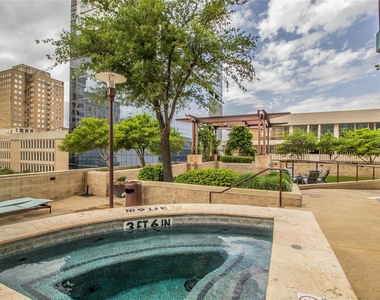 500 Throckmorton Street - Photo Thumbnail 32