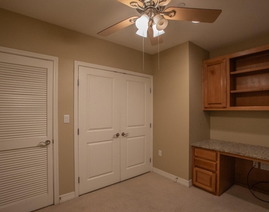 500 Throckmorton Street - Photo Thumbnail 6