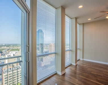 500 Throckmorton Street - Photo Thumbnail 22