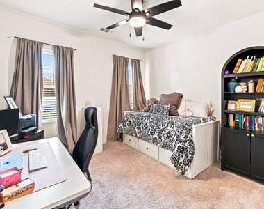 8405 Hawkview Drive - Photo Thumbnail 18