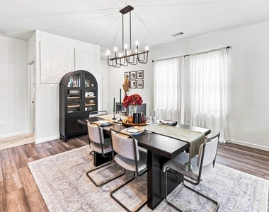 8405 Hawkview Drive - Photo Thumbnail 6