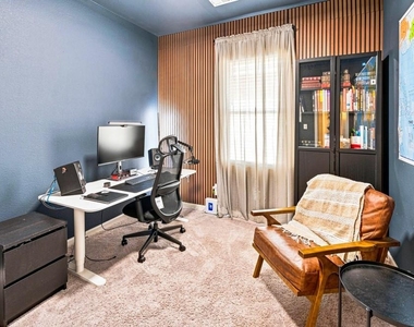 8405 Hawkview Drive - Photo Thumbnail 17