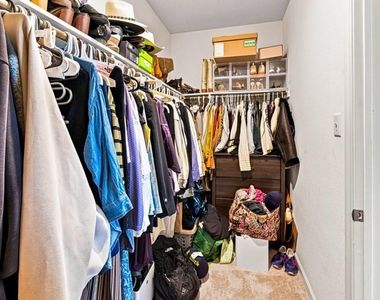 8405 Hawkview Drive - Photo Thumbnail 15