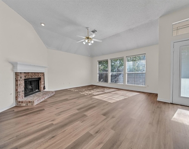 2202 Richmond Circle - Photo Thumbnail 23