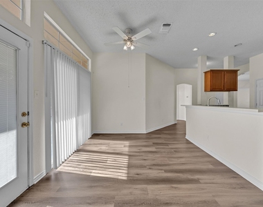 2202 Richmond Circle - Photo Thumbnail 21