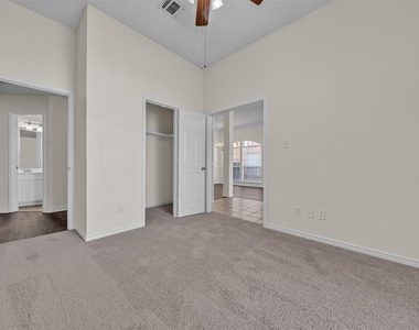 2202 Richmond Circle - Photo Thumbnail 10