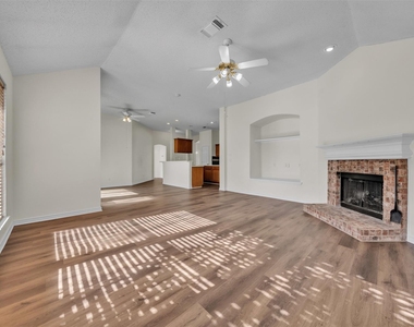 2202 Richmond Circle - Photo Thumbnail 24