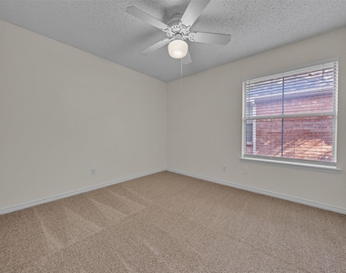 2202 Richmond Circle - Photo Thumbnail 14