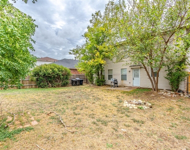 8749 Hunters Trail - Photo Thumbnail 26