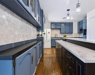 732 Hurstview Drive - Photo Thumbnail 11