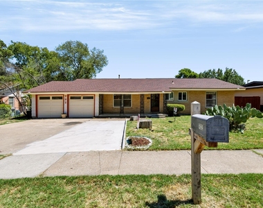 732 Hurstview Drive - Photo Thumbnail 1
