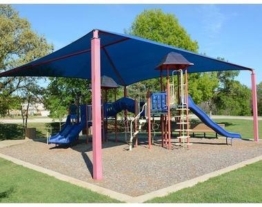 3300 Glen Crest Lane - Photo Thumbnail 20