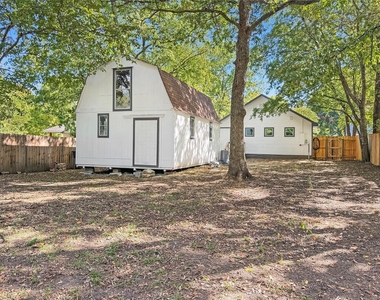 825 W Nelson Street - Photo Thumbnail 27