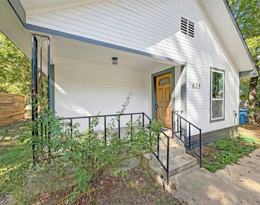 825 W Nelson Street - Photo Thumbnail 1
