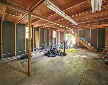 825 W Nelson Street - Photo Thumbnail 24