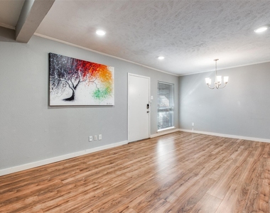 4317 Hartford Street - Photo Thumbnail 9
