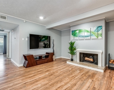 4317 Hartford Street - Photo Thumbnail 7