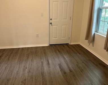 301 Ward Street - Photo Thumbnail 16