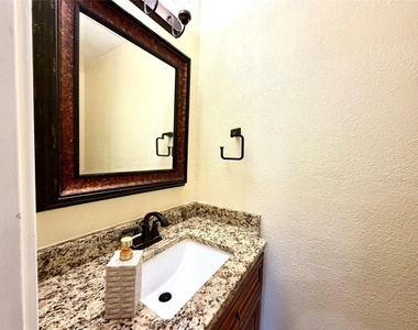 5808 Colby Drive - Photo Thumbnail 32