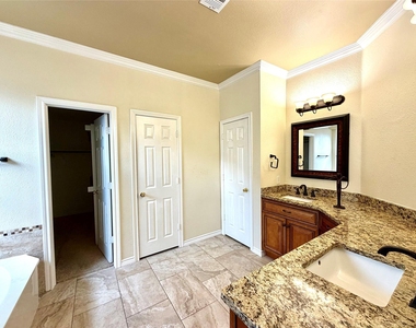 5808 Colby Drive - Photo Thumbnail 16