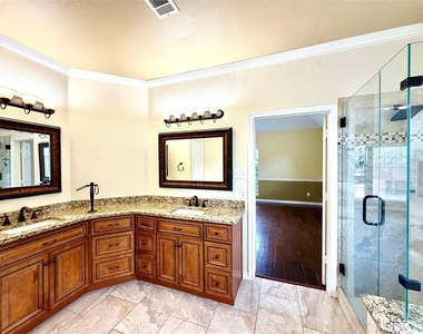 5808 Colby Drive - Photo Thumbnail 15