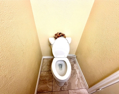 5808 Colby Drive - Photo Thumbnail 33