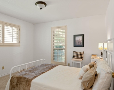 621 Harvest Glen Drive - Photo Thumbnail 9